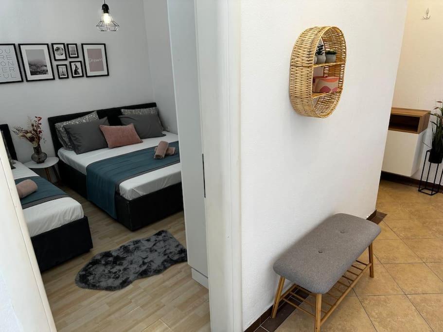 נאום Beautiful Fully Renovated Apartment By The Sea, Large Balcony With Enchanting Views מראה חיצוני תמונה