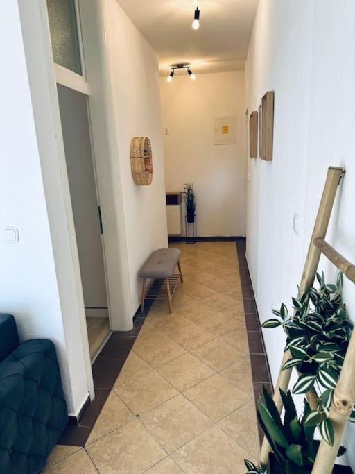 נאום Beautiful Fully Renovated Apartment By The Sea, Large Balcony With Enchanting Views מראה חיצוני תמונה