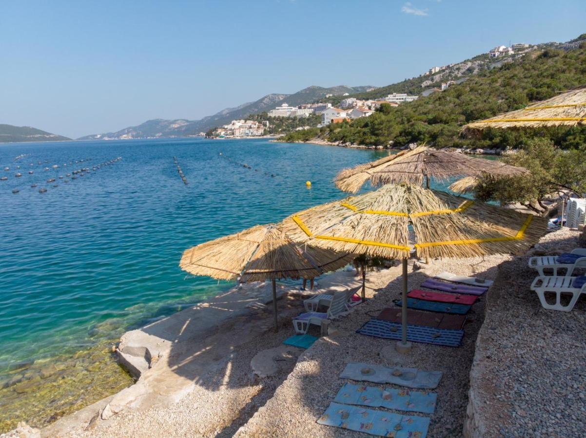 נאום Beautiful Fully Renovated Apartment By The Sea, Large Balcony With Enchanting Views מראה חיצוני תמונה